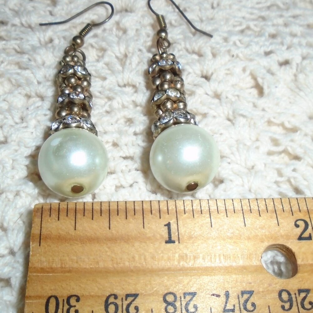 Pearls And Rhinestones No Swine